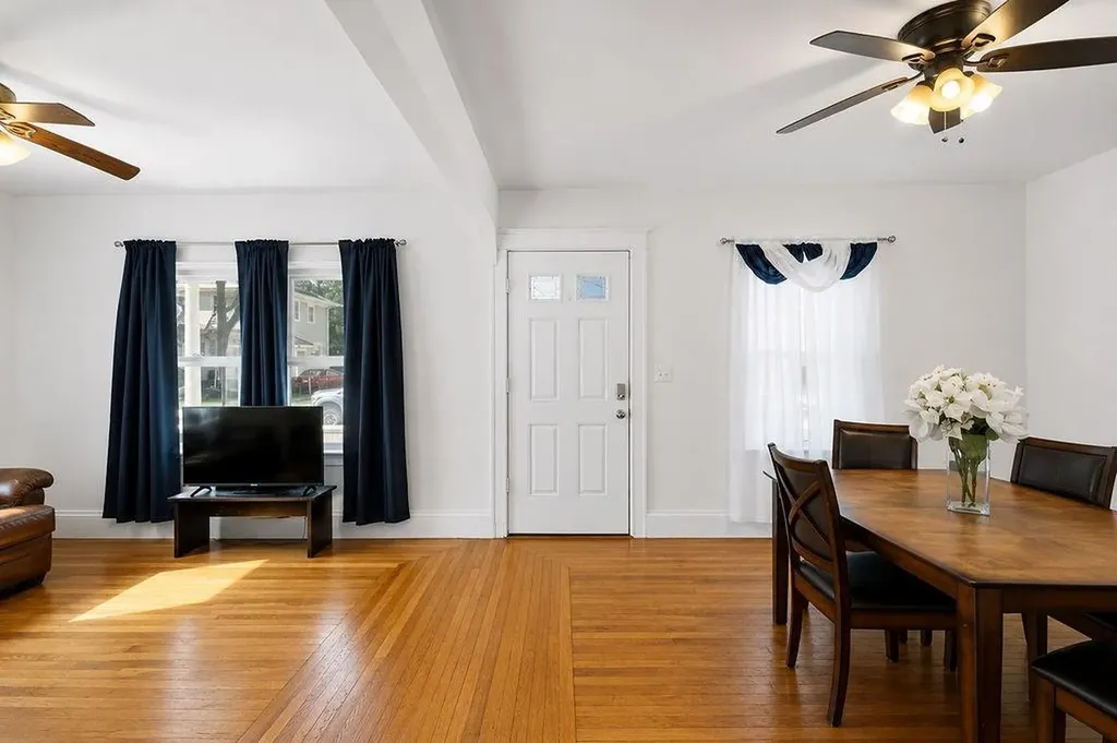 139 Fort Street East Providence RI 02914