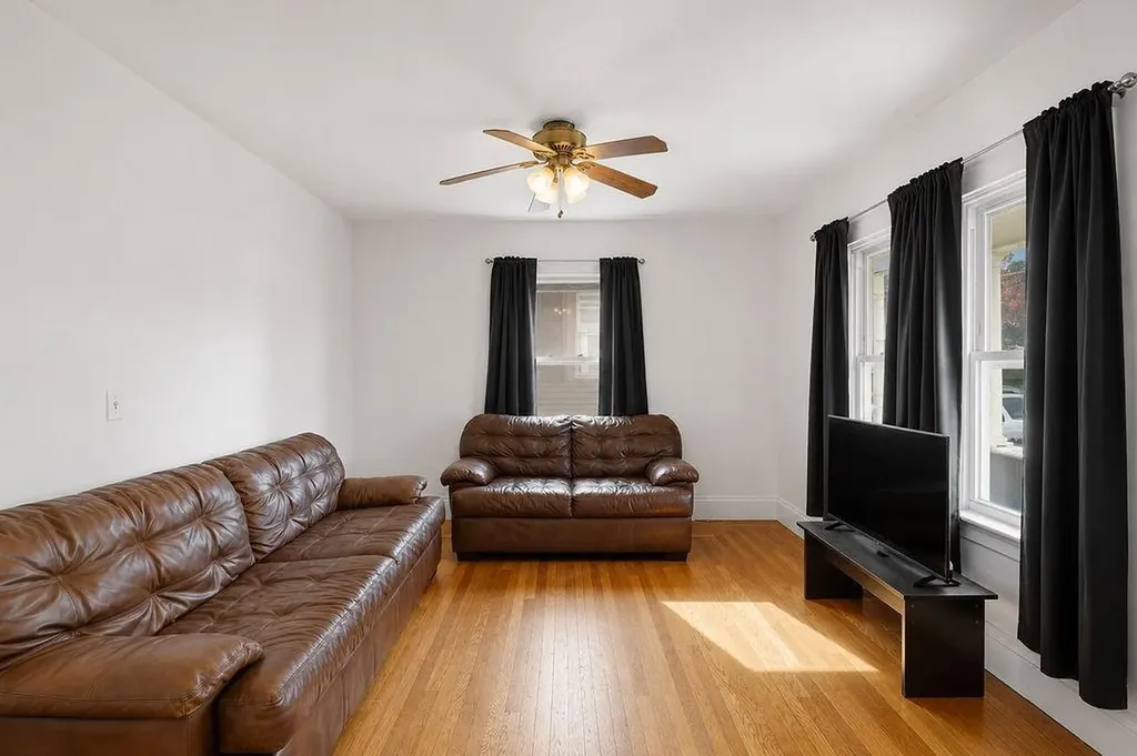 139 Fort Street East Providence RI 02914