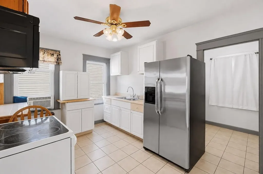 139 Fort Street East Providence RI 02914