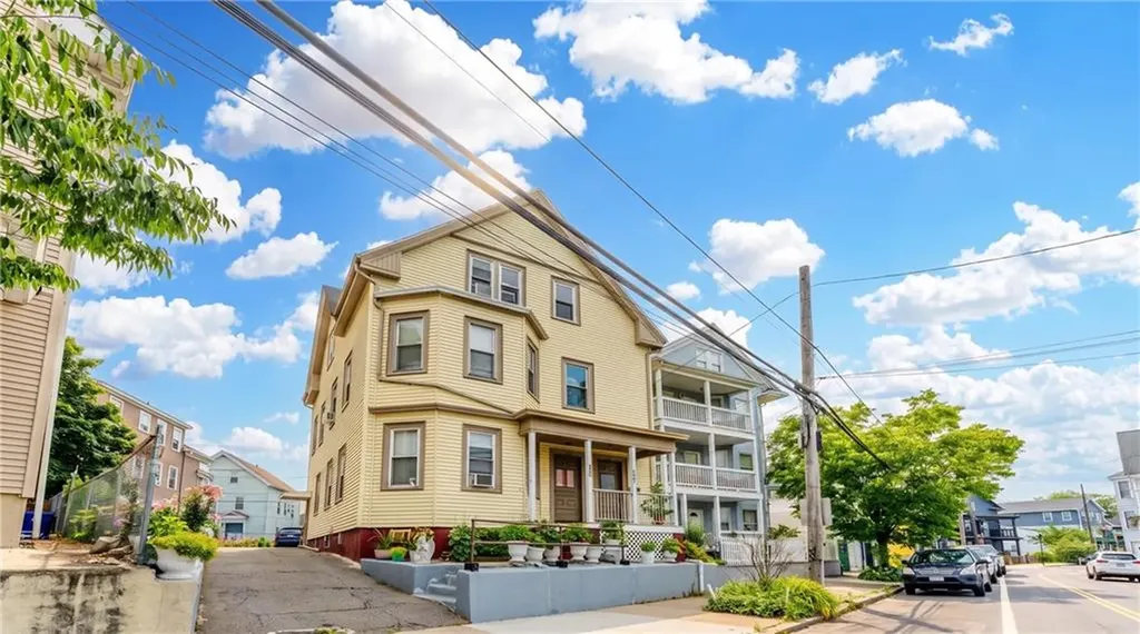 264 Douglas Avenue Providence RI 02908
