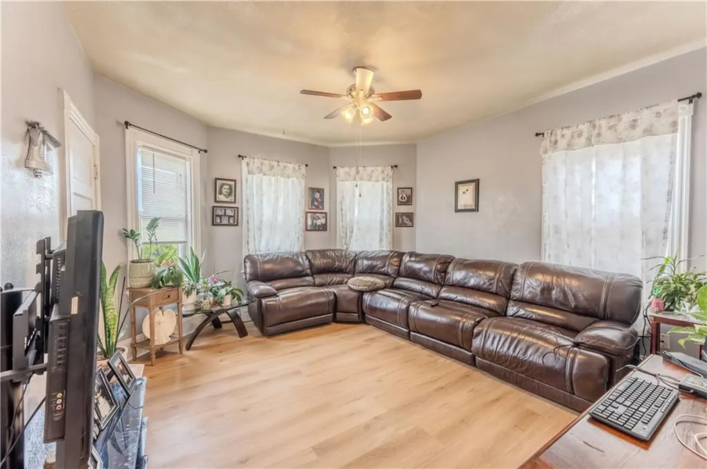 264 Douglas Avenue Providence RI 02908