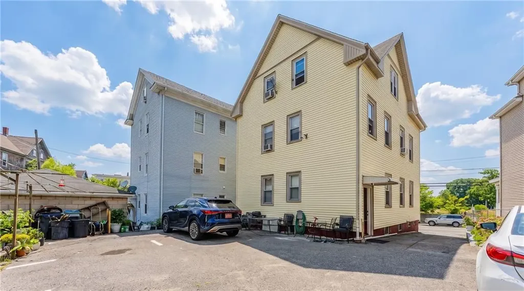 264 Douglas Avenue Providence RI 02908