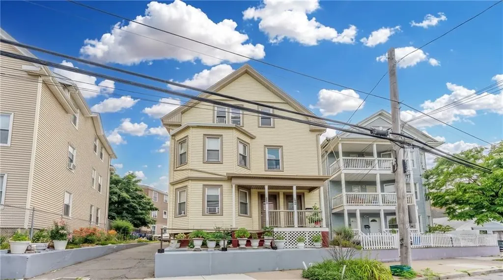 264 Douglas Avenue Providence RI 02908