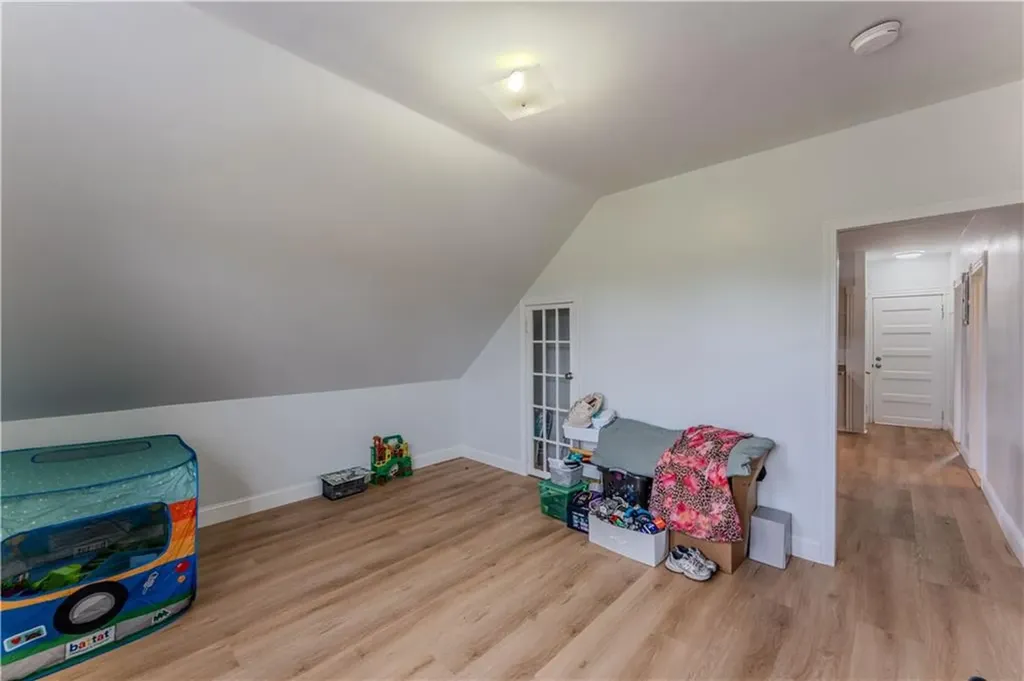 264 Douglas Avenue Providence RI 02908