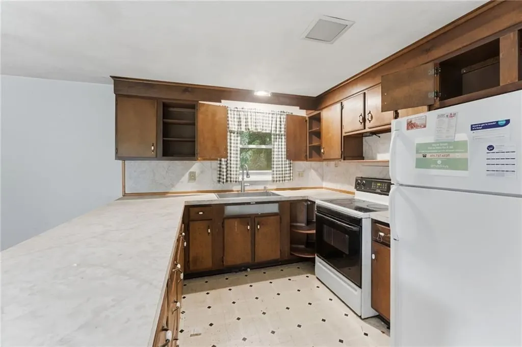 41 Shirley Street Warwick RI 02888