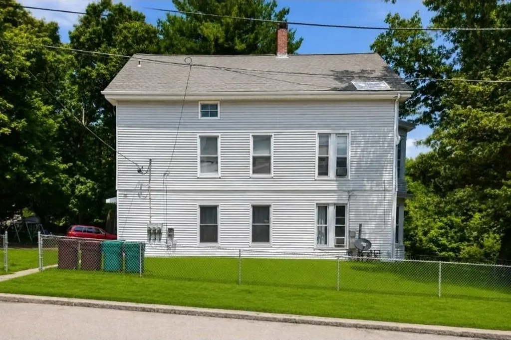 266 First Avenue Woonsocket RI 02895
