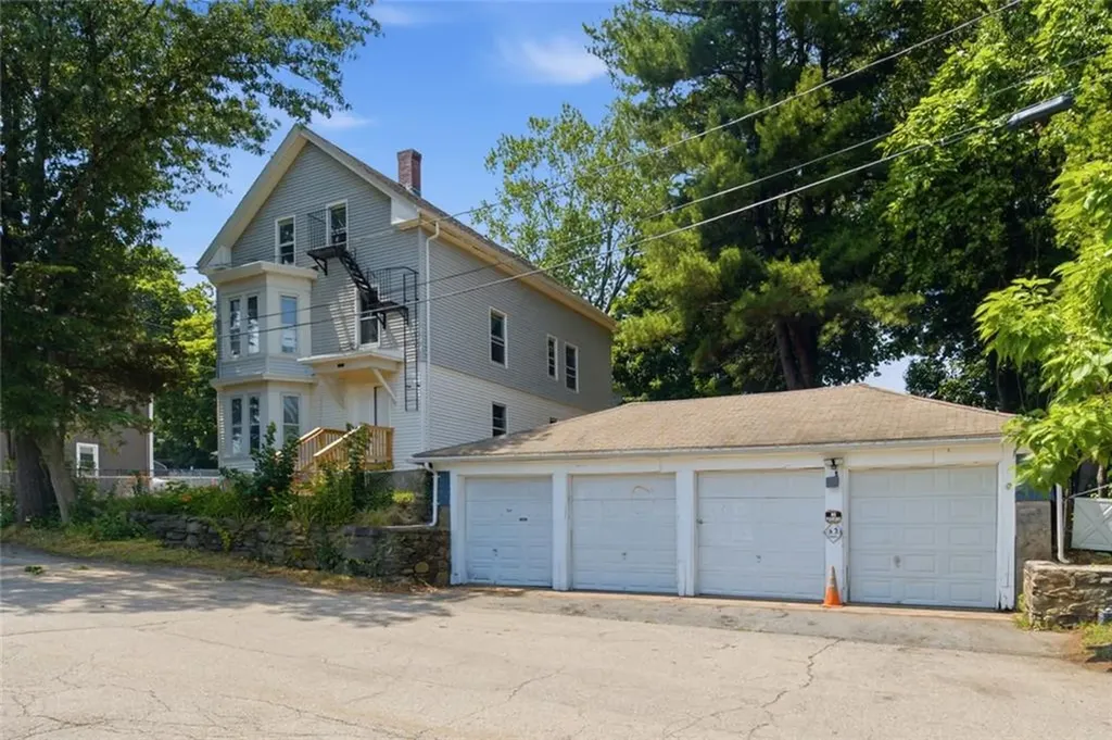 266 First Avenue Woonsocket RI 02895