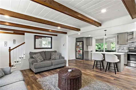 80 Briggs Lane Tiverton RI 02878