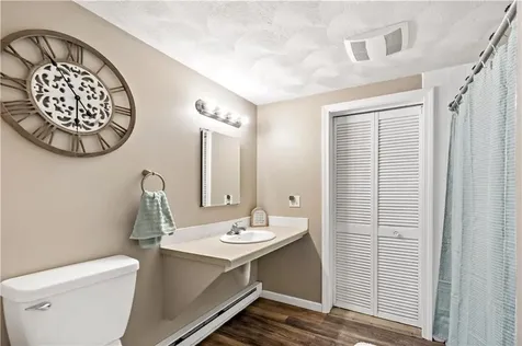 80 Briggs Lane Tiverton RI 02878