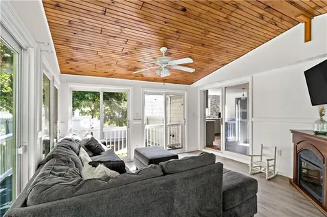 80 Briggs Lane Tiverton RI 02878