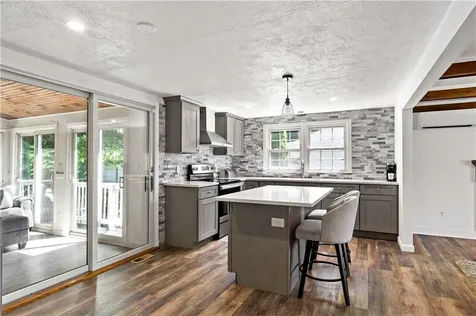 80 Briggs Lane Tiverton RI 02878