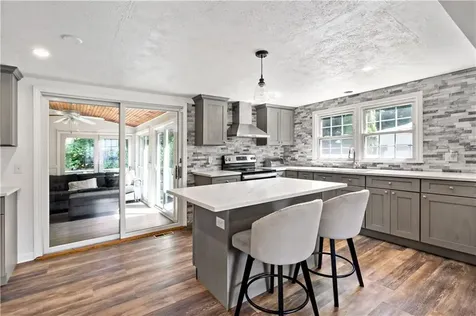 80 Briggs Lane Tiverton RI 02878