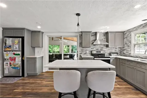 80 Briggs Lane Tiverton RI 02878
