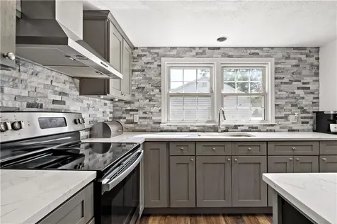 80 Briggs Lane Tiverton RI 02878