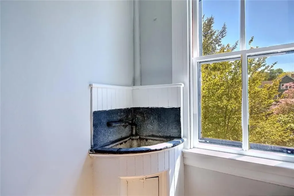 240 Brown Street Providence RI 02906