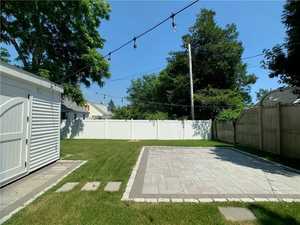 18 Sylvan Street Newport RI 02840