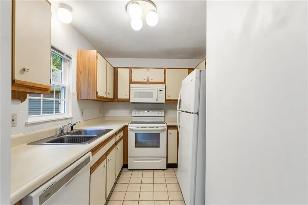 2 Magnum Court Smithfield RI 02917