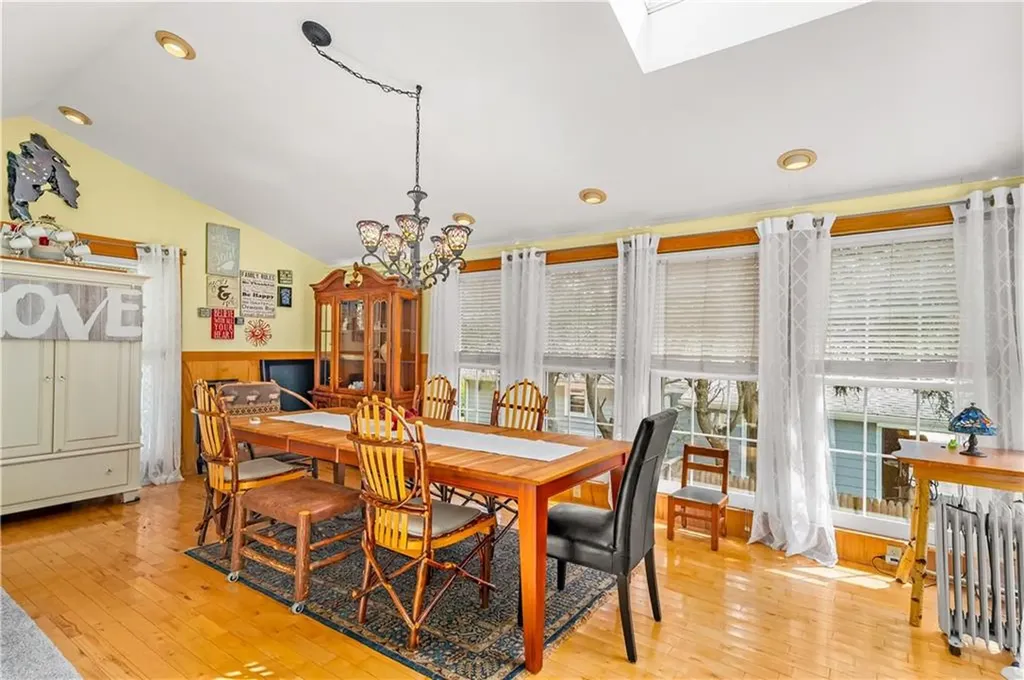 116 Benbridge Avenue Warwick RI 02888
