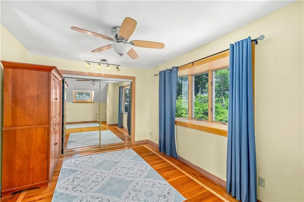 116 Benbridge Avenue Warwick RI 02888