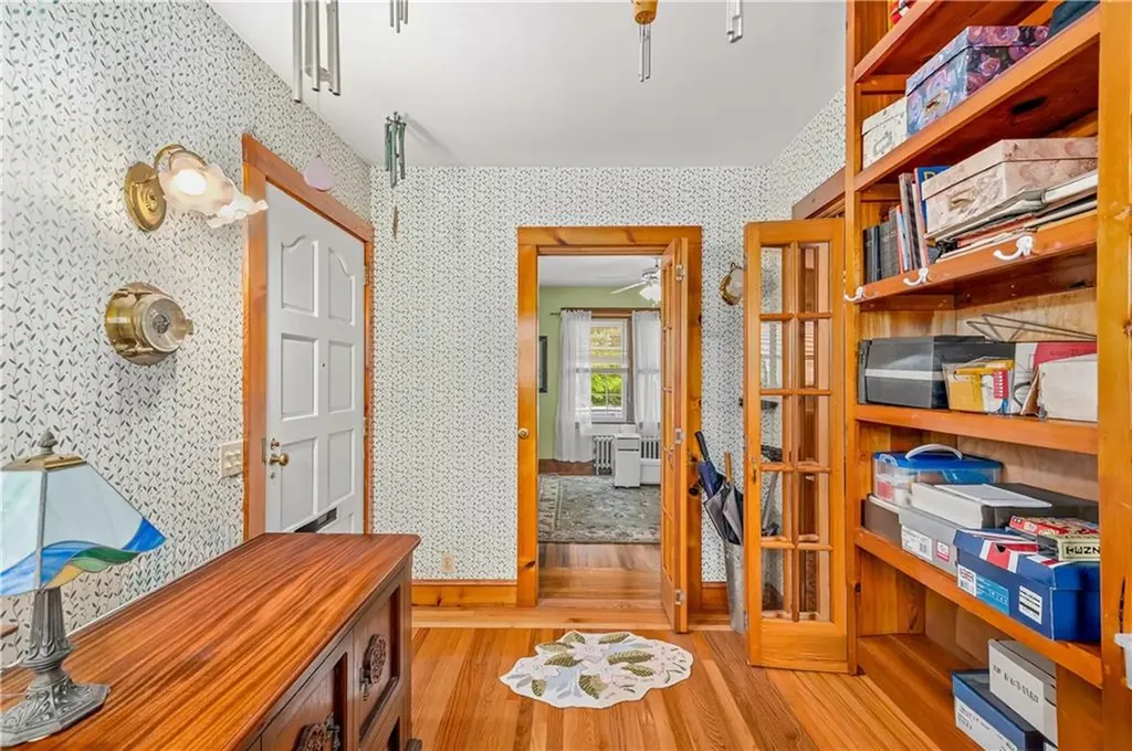 116 Benbridge Avenue Warwick RI 02888