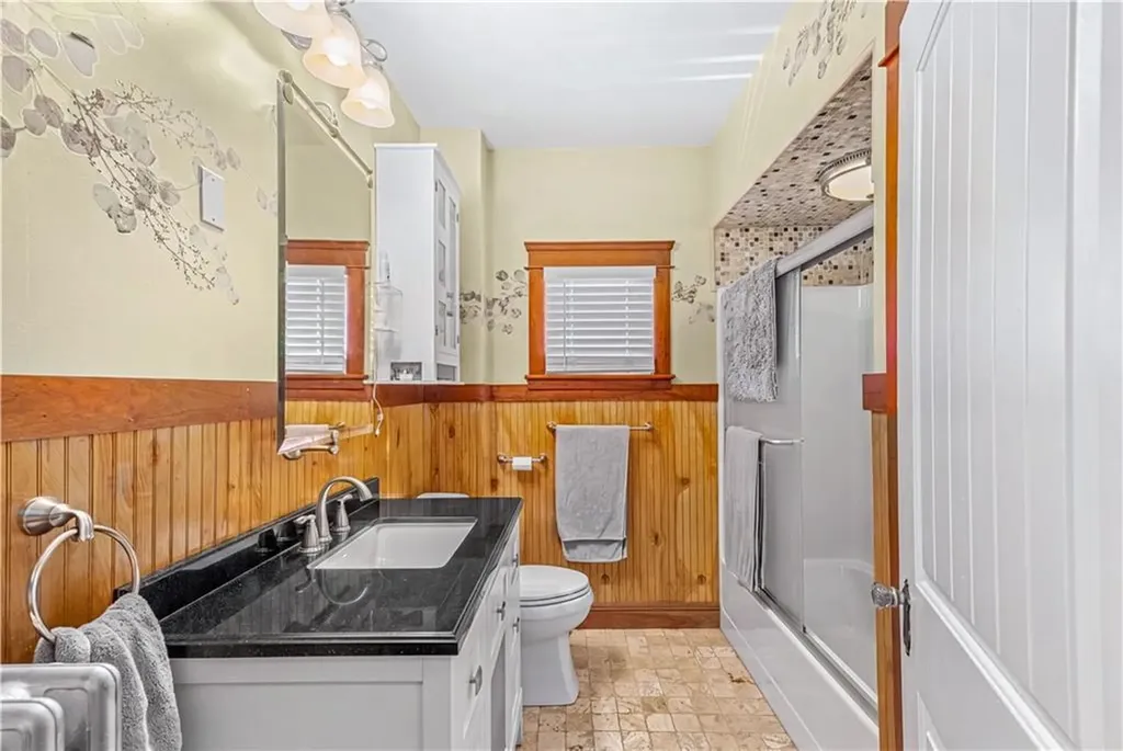 116 Benbridge Avenue Warwick RI 02888