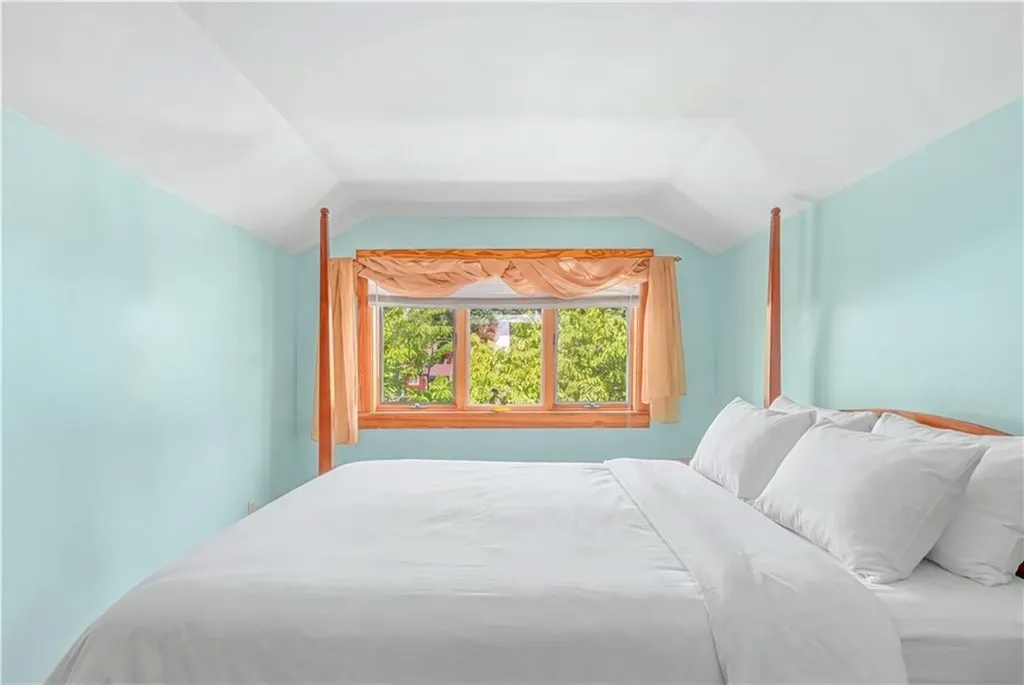 116 Benbridge Avenue Warwick RI 02888