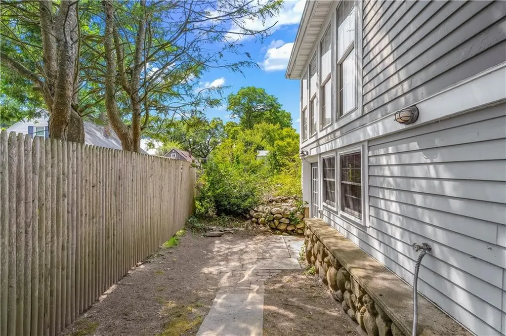 116 Benbridge Avenue Warwick RI 02888