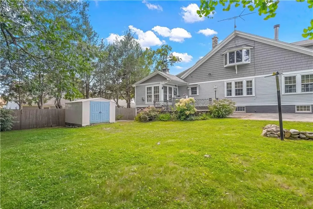 116 Benbridge Avenue Warwick RI 02888