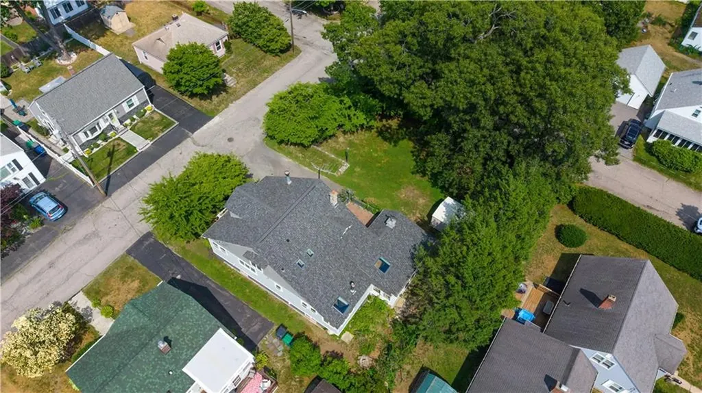 116 Benbridge Avenue Warwick RI 02888