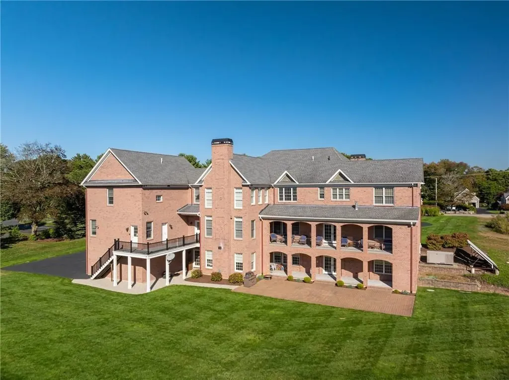 3070 Diamond Hill Road Cumberland RI 02864