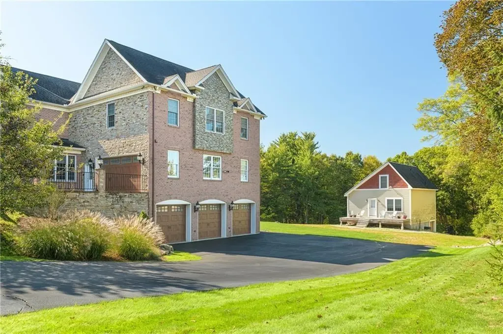 3070 Diamond Hill Road Cumberland RI 02864