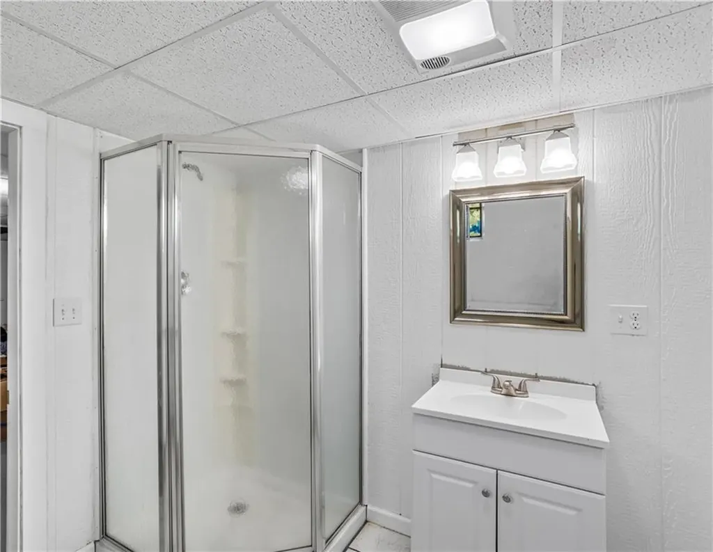 118 Foxcroft Avenue Warwick RI 02889