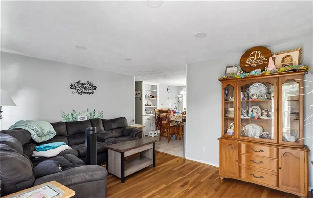 118 Foxcroft Avenue Warwick RI 02889