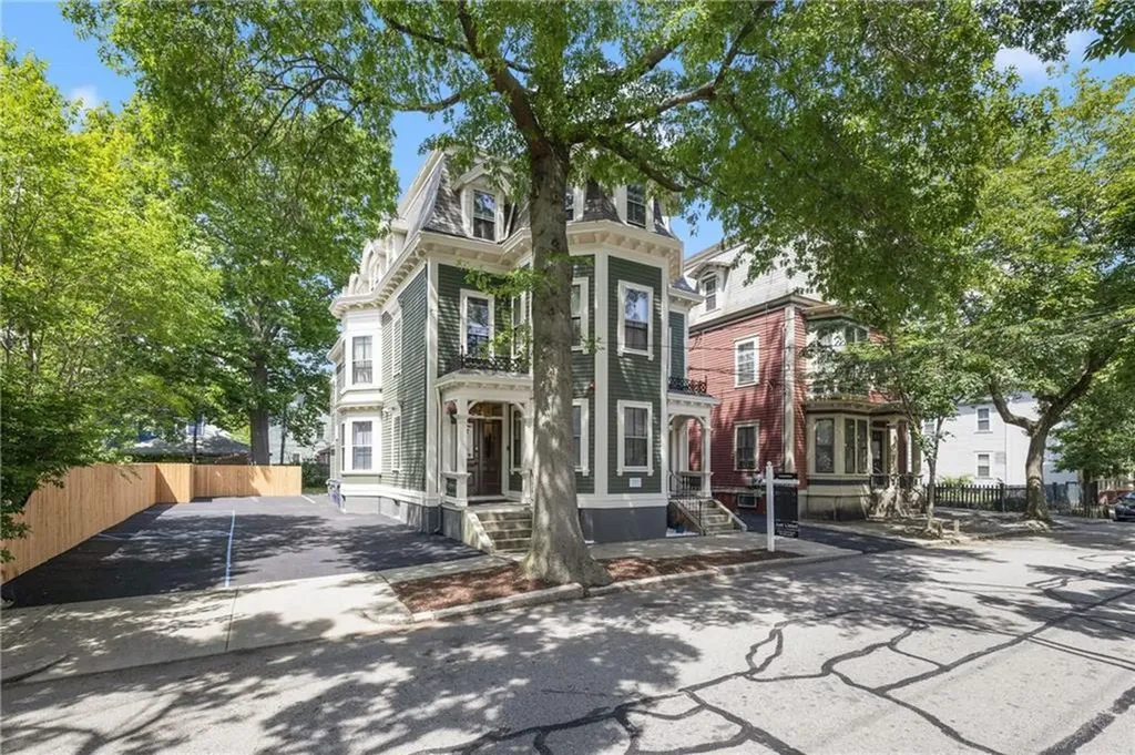 43 Chapin Avenue Providence RI 02909
