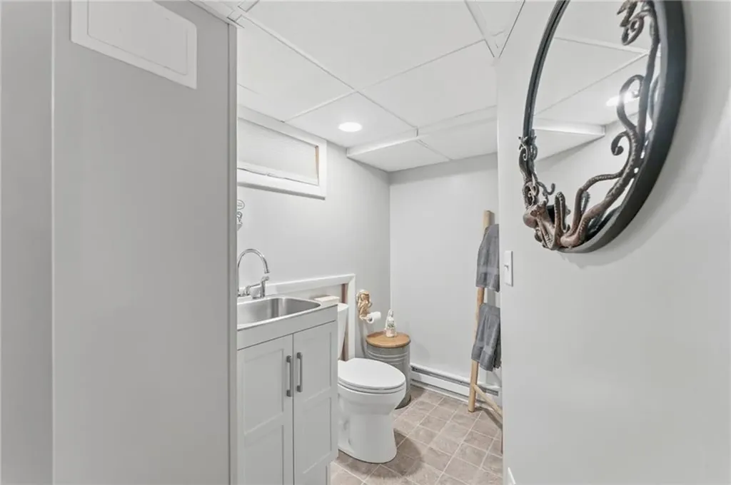 68 Brookside Avenue North Providence RI 02911
