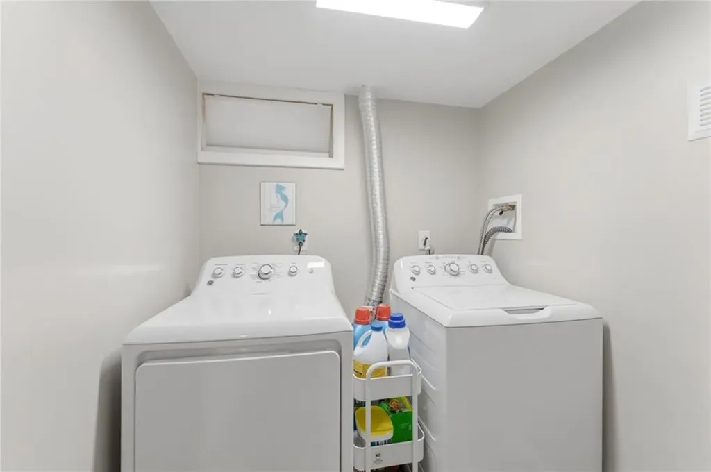 68 Brookside Avenue North Providence RI 02911