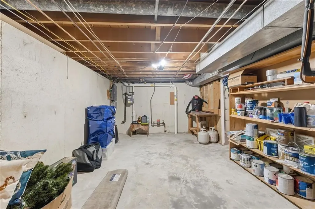 68 Brookside Avenue North Providence RI 02911