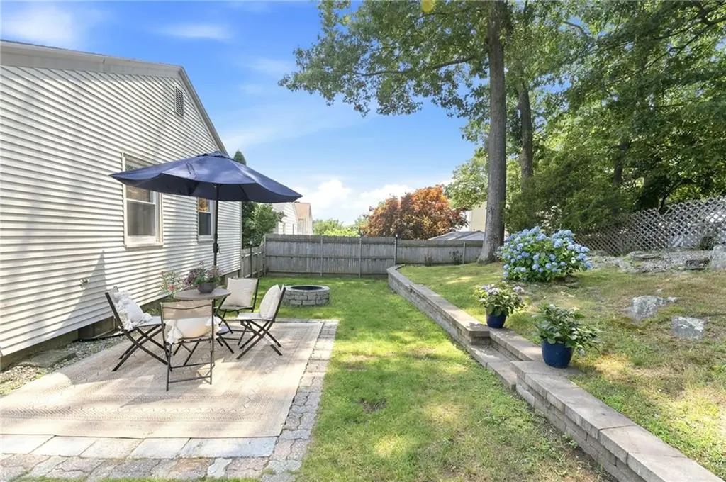 68 Brookside Avenue North Providence RI 02911