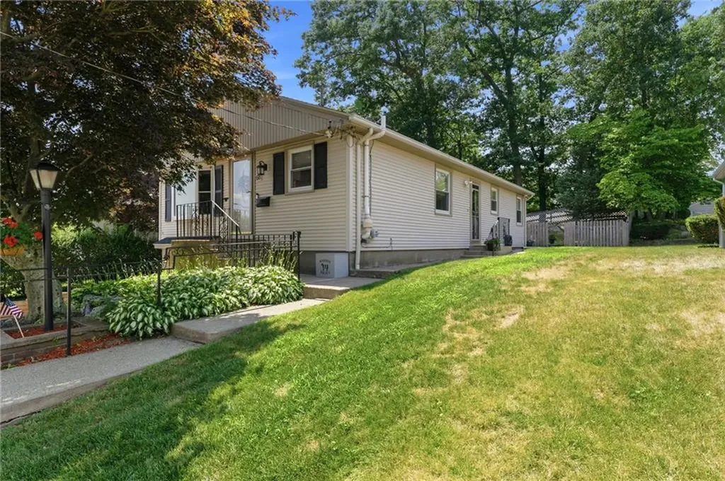 68 Brookside Avenue North Providence RI 02911