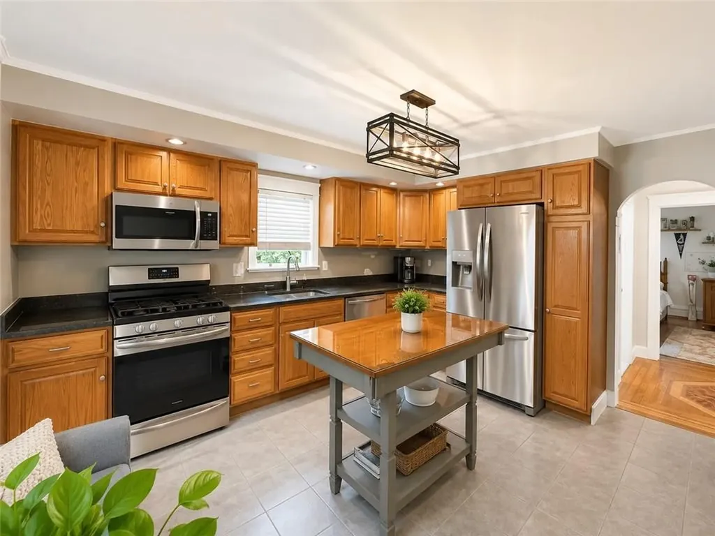 196 Fruit Hill Avenue North Providence RI 02911