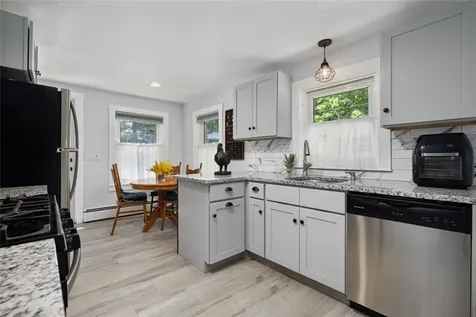 45 Gardiner Avenue North Kingstown RI 02852