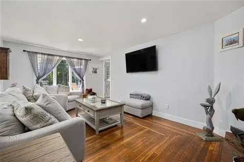 45 Gardiner Avenue North Kingstown RI 02852