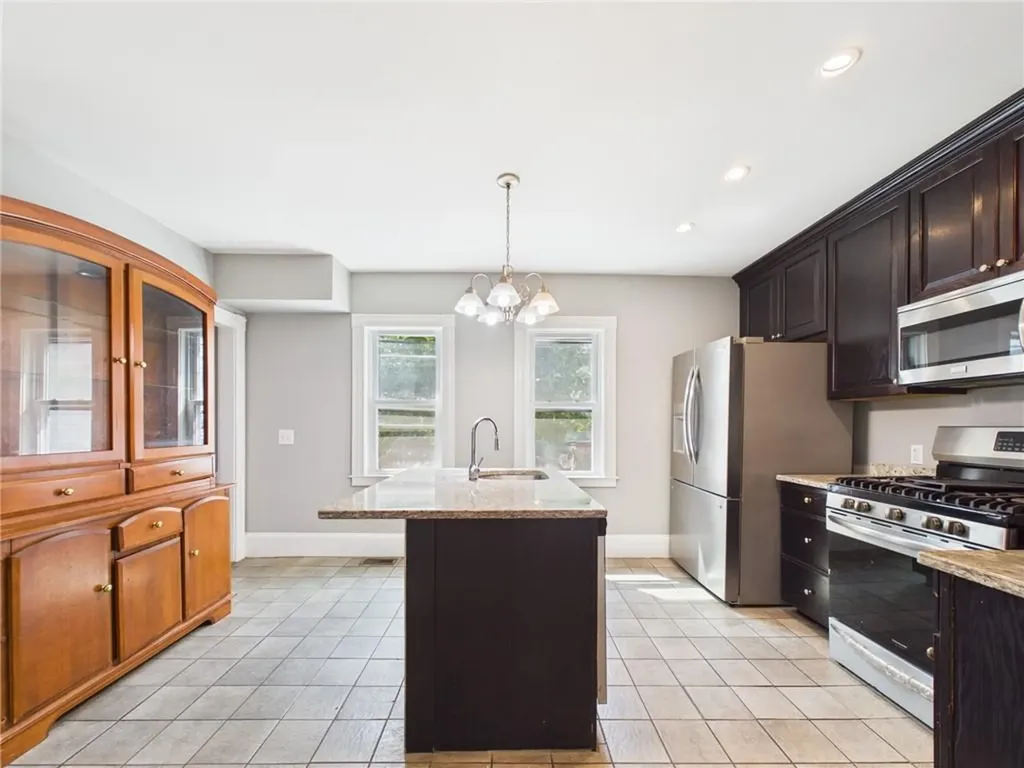 13 Clyde Street Providence RI 02908