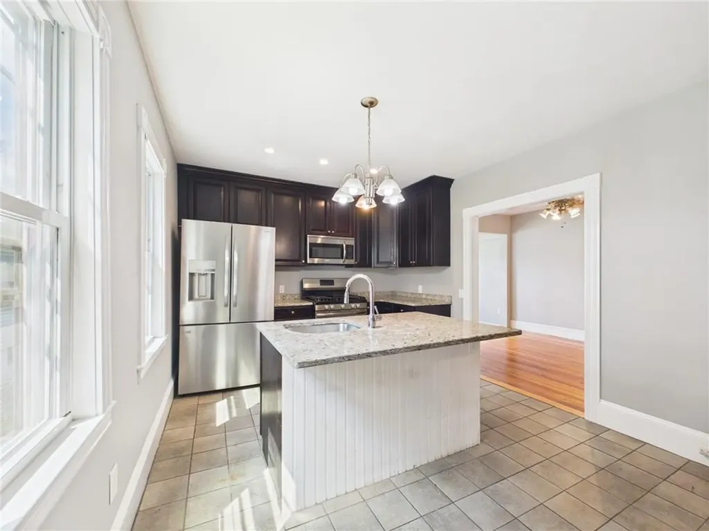 13 Clyde Street Providence RI 02908