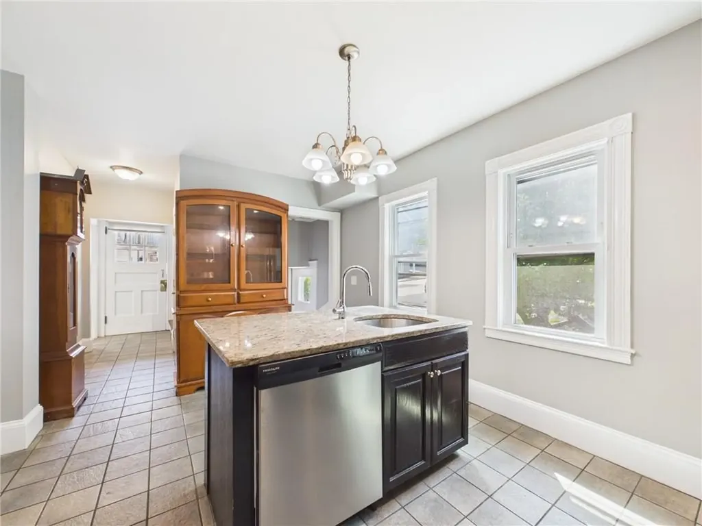 13 Clyde Street Providence RI 02908