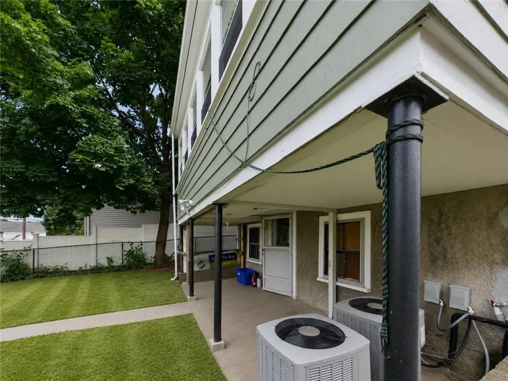 13 Clyde Street Providence RI 02908