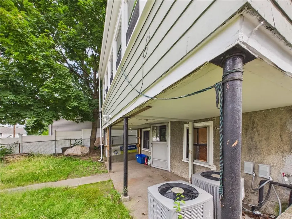13 Clyde Street Providence RI 02908