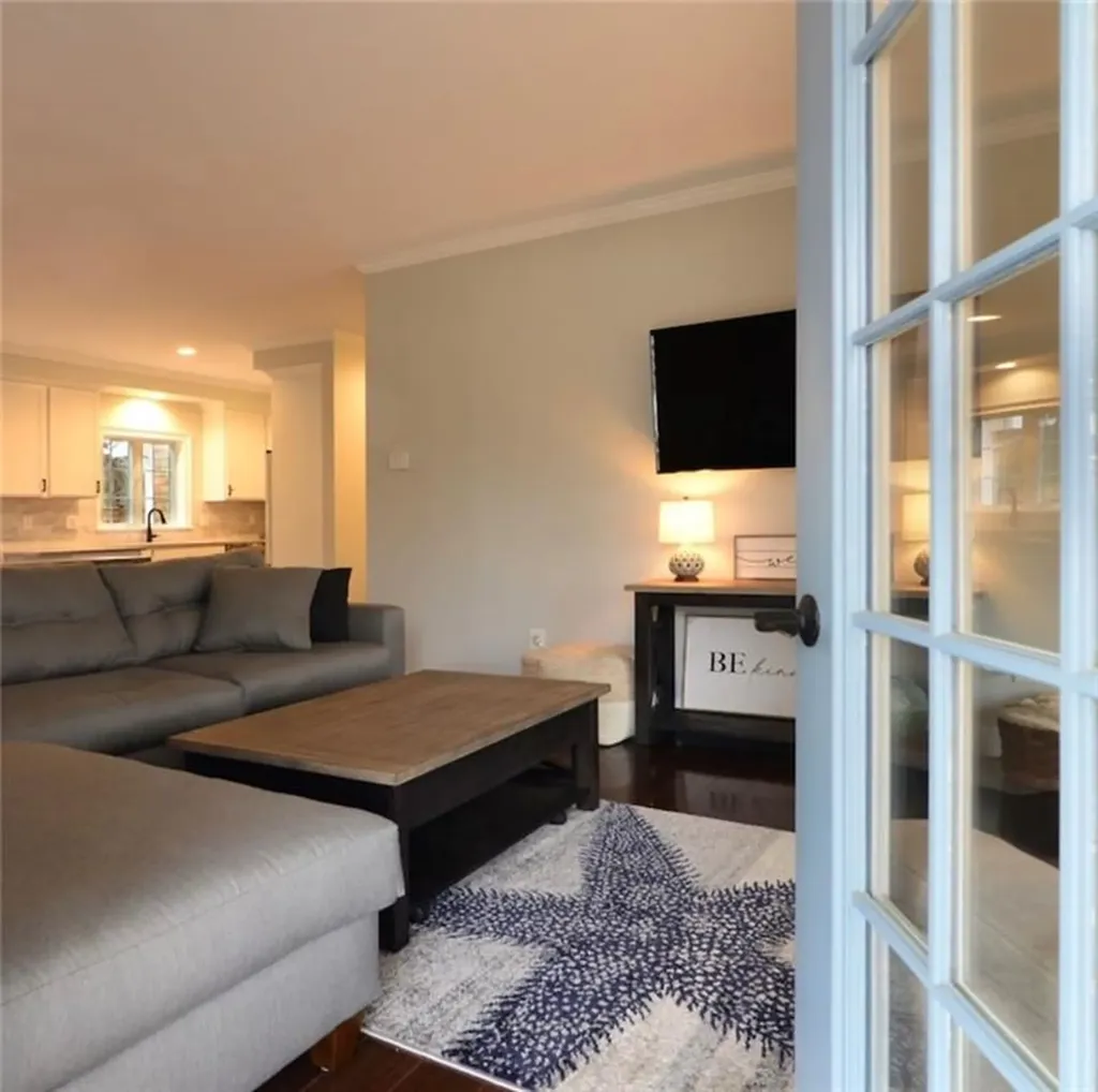 13 Arnold Avenue Jamestown RI 02835