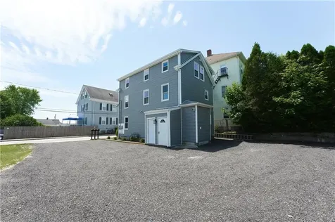 71 St Elizabeth Street Bristol RI 02809