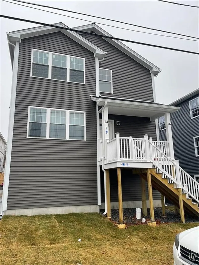 14 Sherwood Street Providence RI 02908